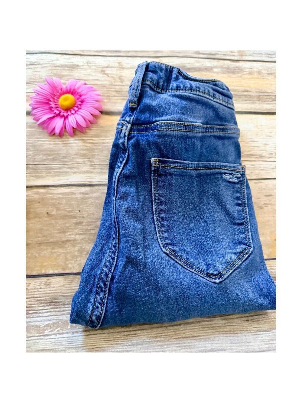 2 PAIR HOLLISTER JEANS - Picture 3 of 13